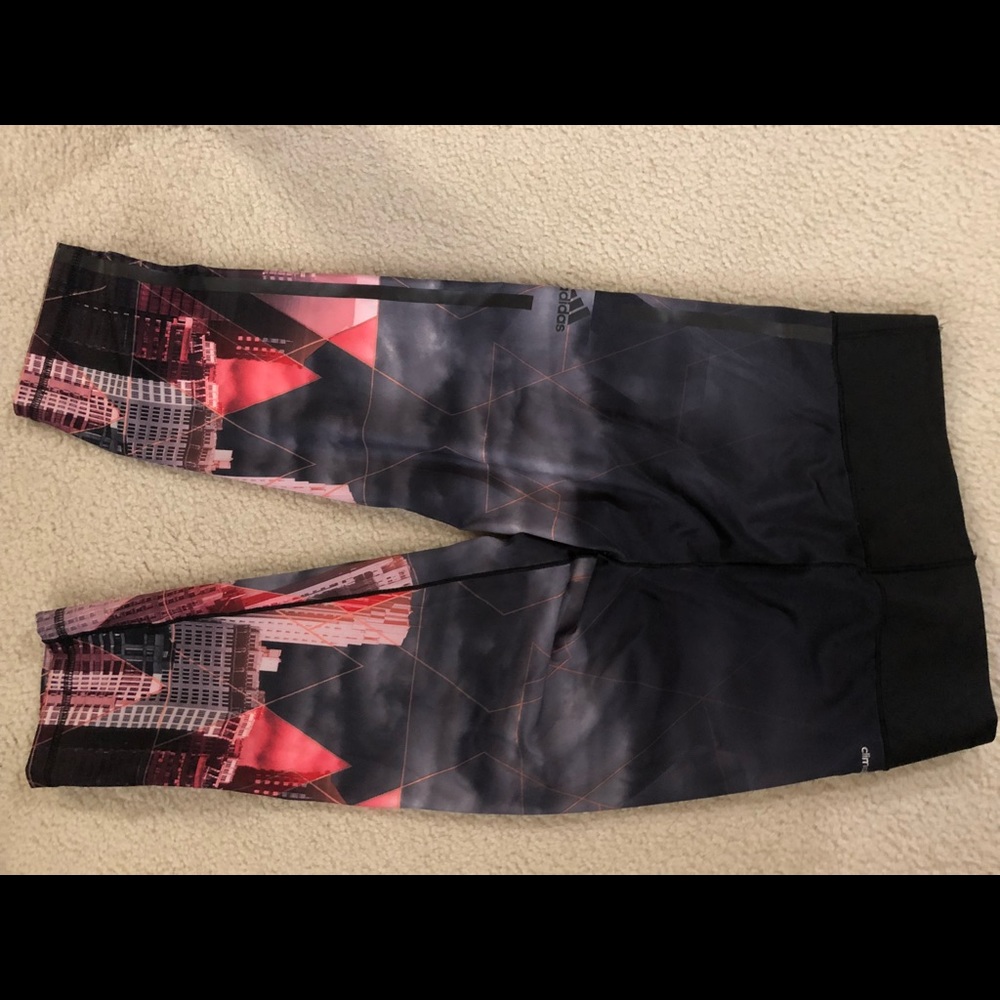 NWOT Women’s adidas 3/4‎ tight - Picture 3 of 3